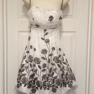 Cute👗by Windsor🌹size 5/6💃corset back🖤blk/white